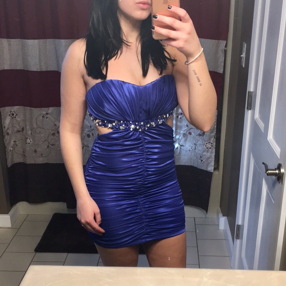 Royal blue semi-formal dress💙 - Picture 4 of 7